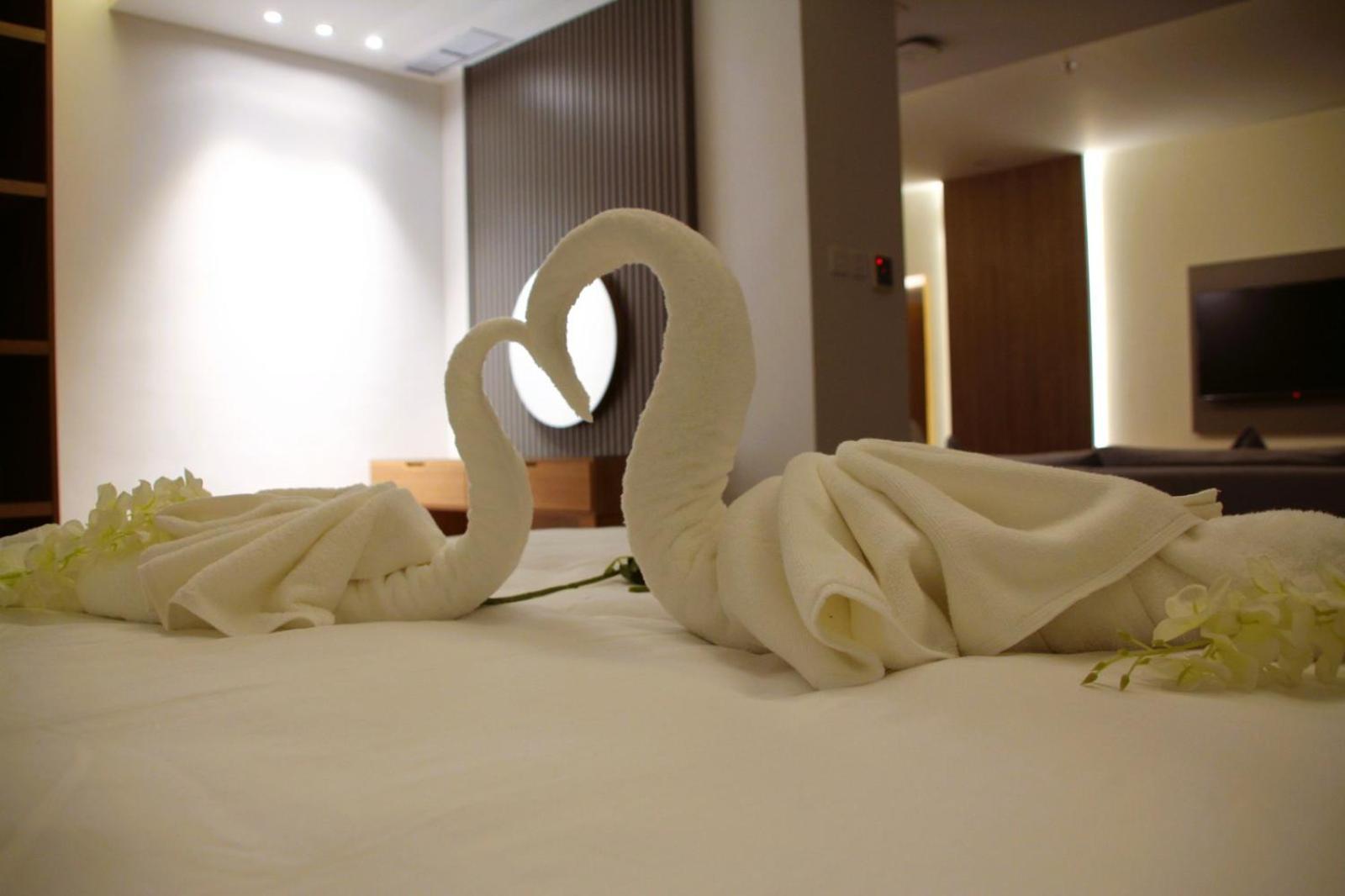 Plaza Athenee Hotel Kuwait City Eksteriør bilde