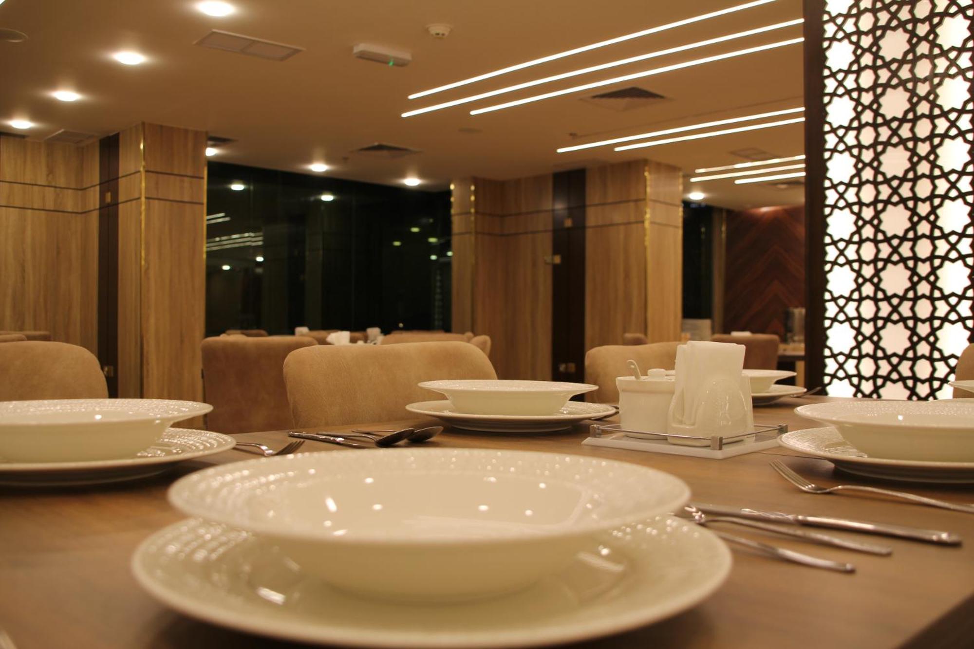 Plaza Athenee Hotel Kuwait City Eksteriør bilde